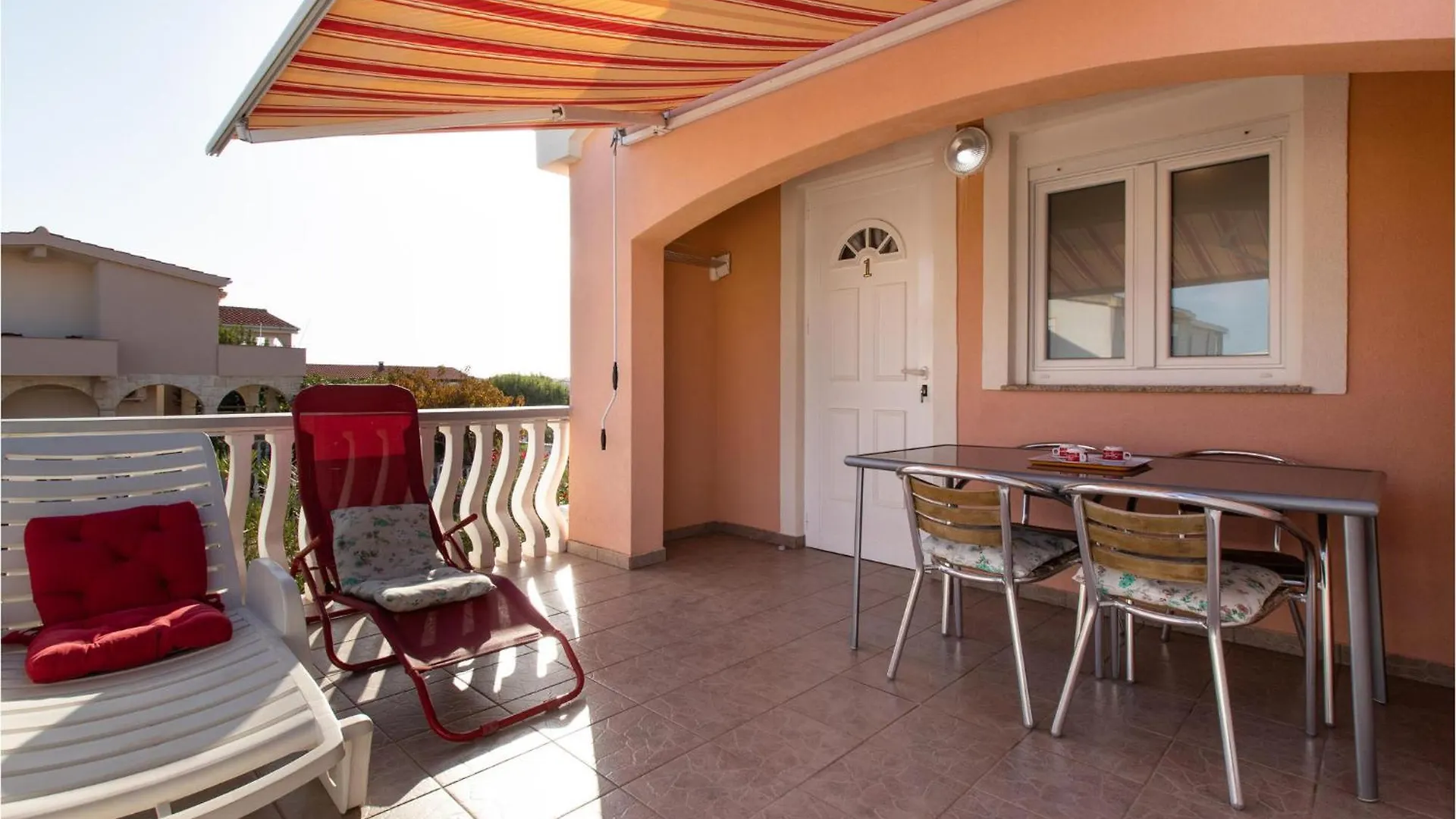 1 Bedroom Cozy Apartment In Vir