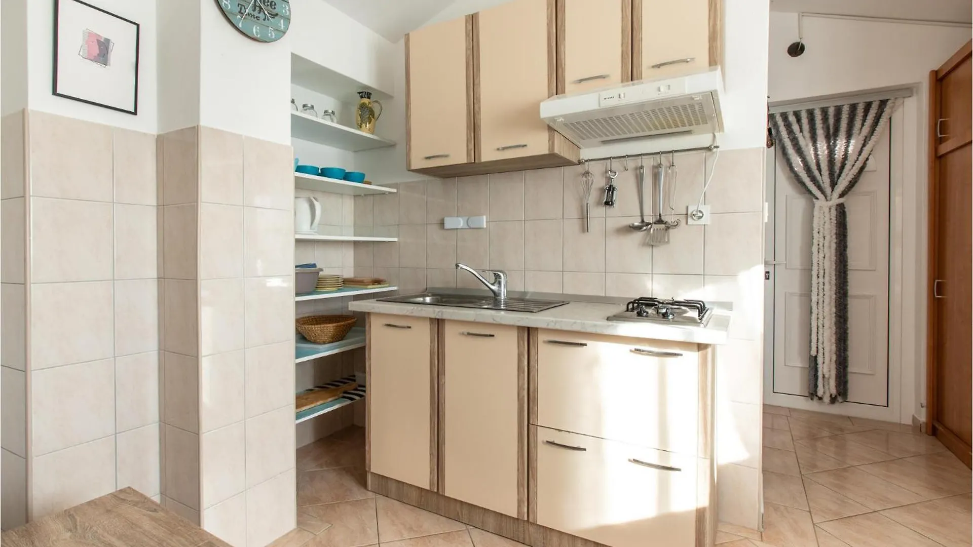 1 Bedroom Cozy Apartment In Vir